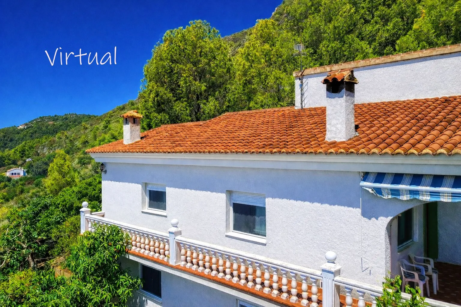 Chalet en venta de 5 dormitorios en Pego, Alicante.