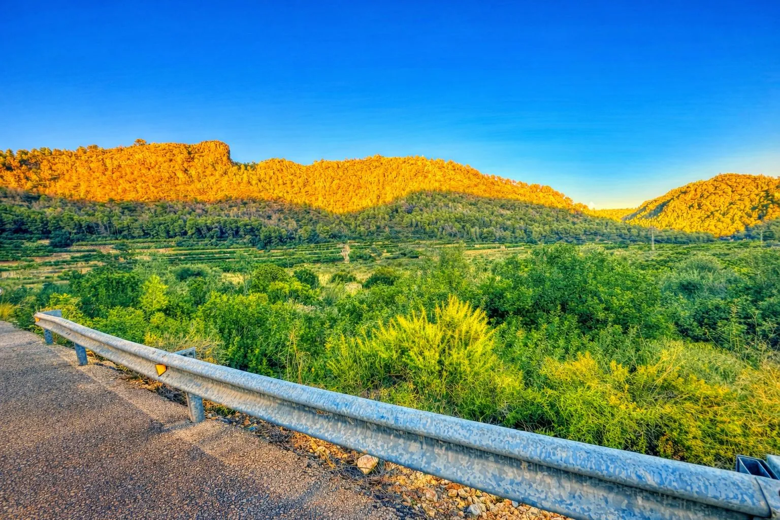 Venta de 7 hanegadas de tierra rústica en Adsubia (Marina Alta)
