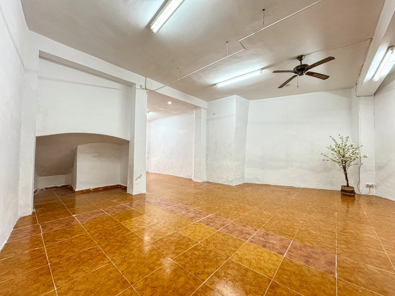 Local comercial en venta en Pego, Alicante - 72 m².