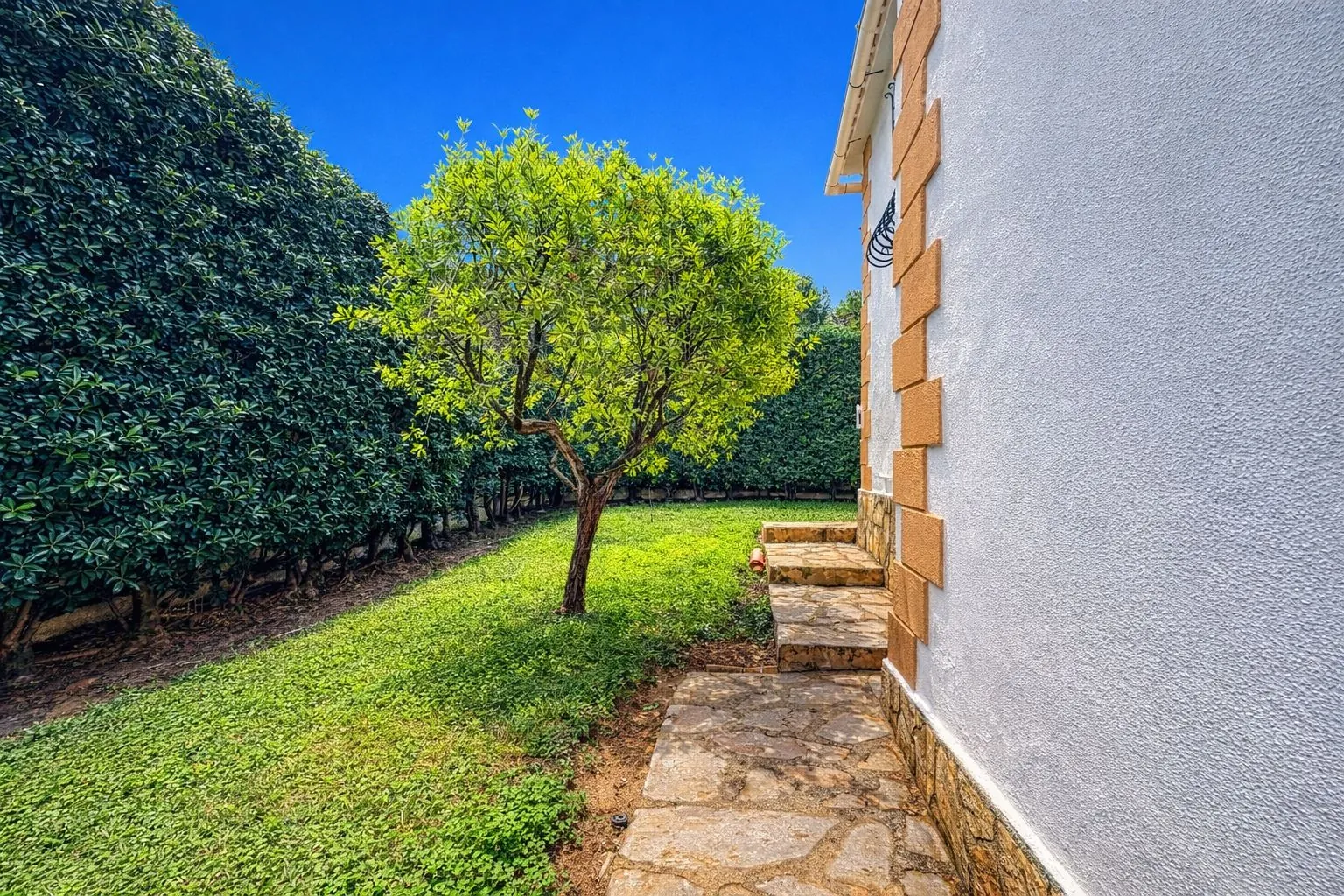 Chalet individual en el Mongó (Denia)