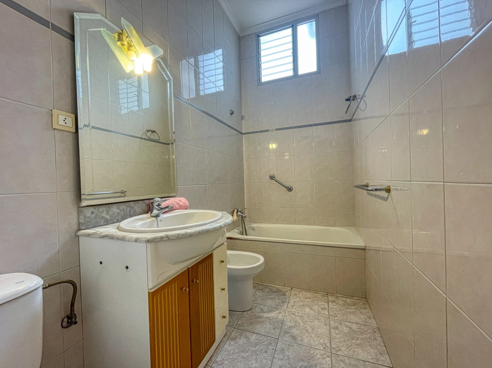 House with 13 rooms and 422 m² in the heart of Pego (03780)