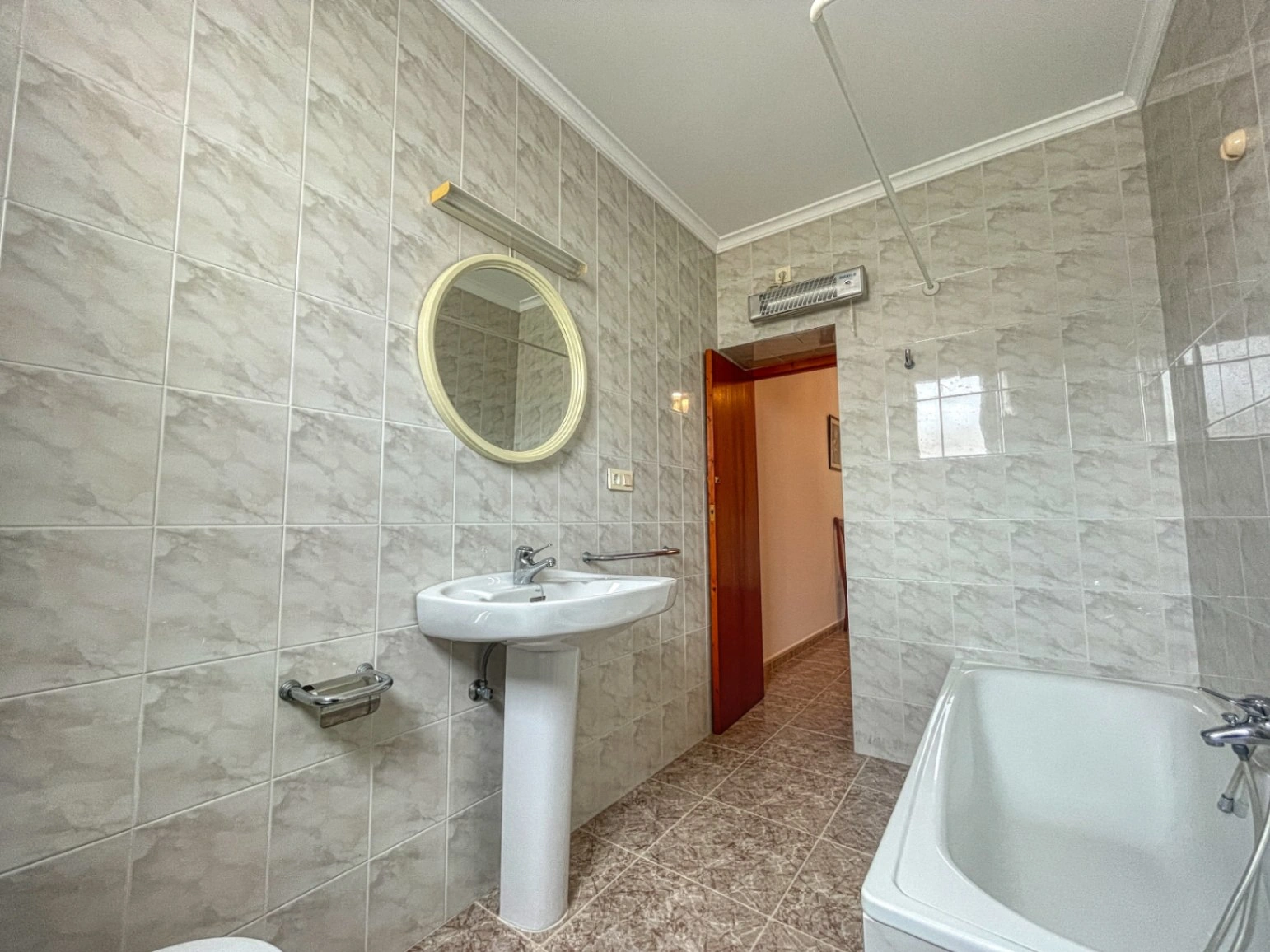 House with 13 rooms and 422 m² in the heart of Pego (03780)