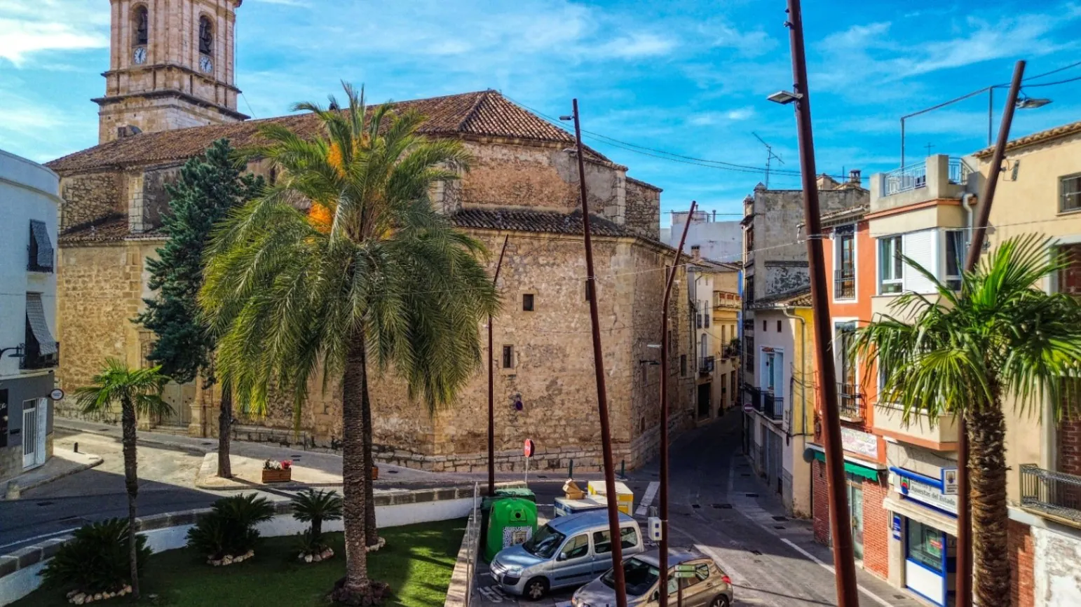 House with 13 rooms and 422 m² in the heart of Pego (03780)