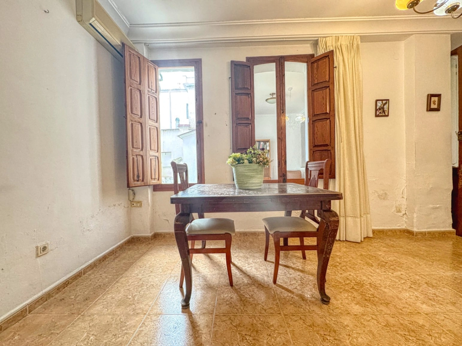 House with 13 rooms and 422 m² in the heart of Pego (03780)