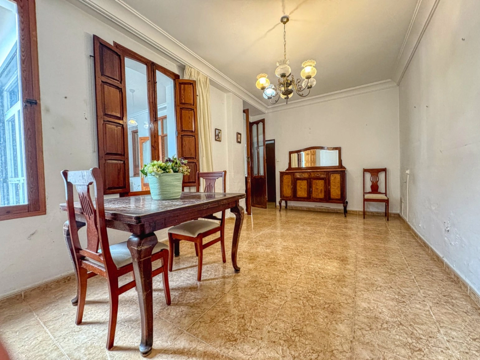 House with 13 rooms and 422 m² in the heart of Pego (03780)