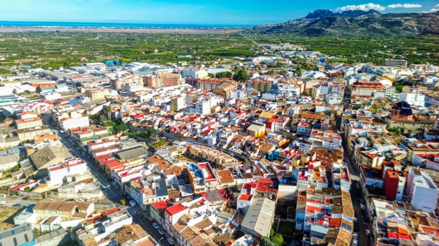 Parcela en venta en Pego, Alicante - 613 m² de oportunidad.