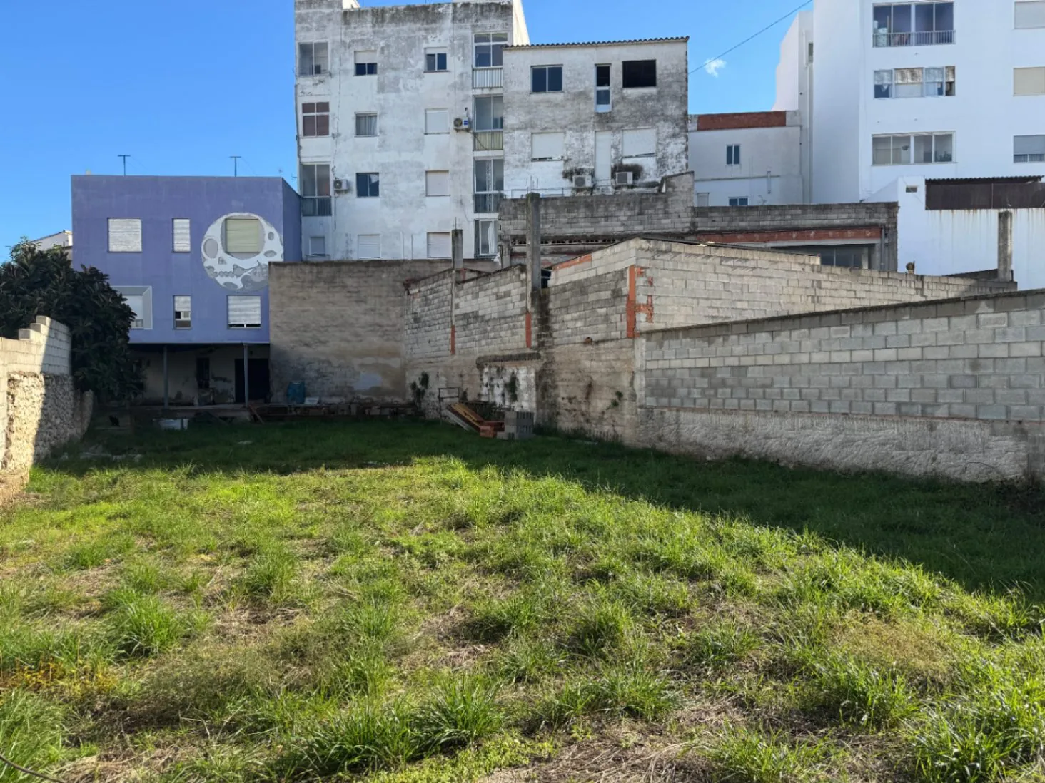 Parcela en venta en Pego, Alicante - 613 m² de oportunidad.
