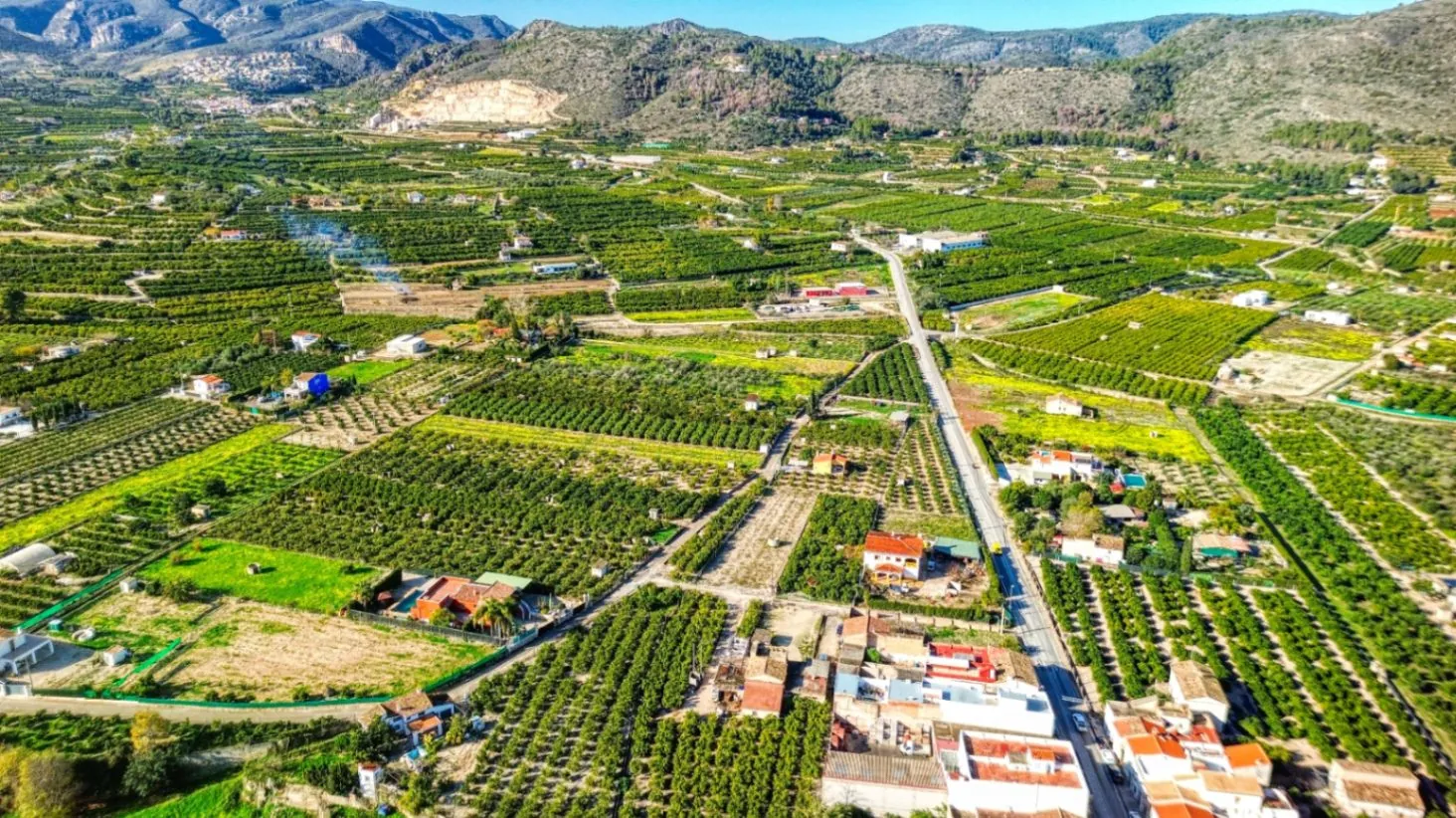 Parcela en venta en Pego, Alicante - 613 m² de oportunidad.