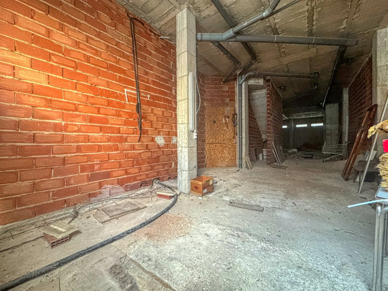 Local comercial en venta zona muy transitada en Pego (Marina Alta)