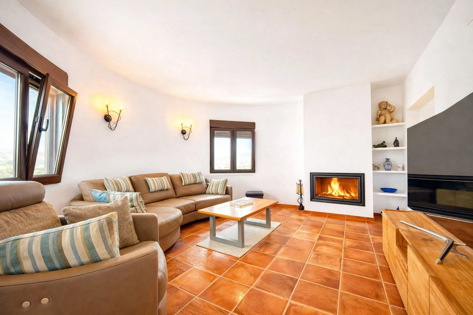 Chalet con piscina y vistas panorámicas en Adsubia (Costa Blanca)