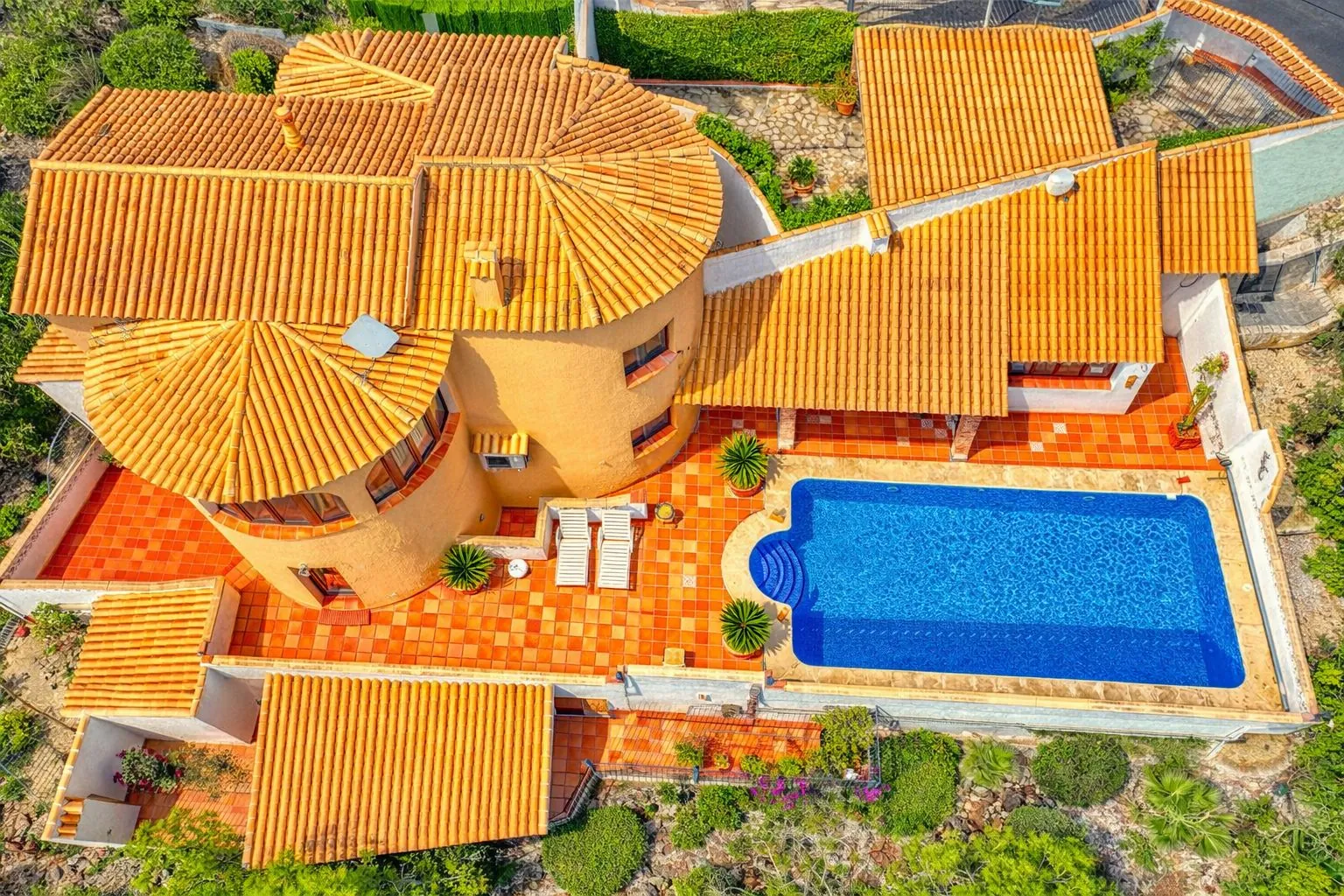 Chalet con piscina y vistas panorámicas en Adsubia (Costa Blanca)