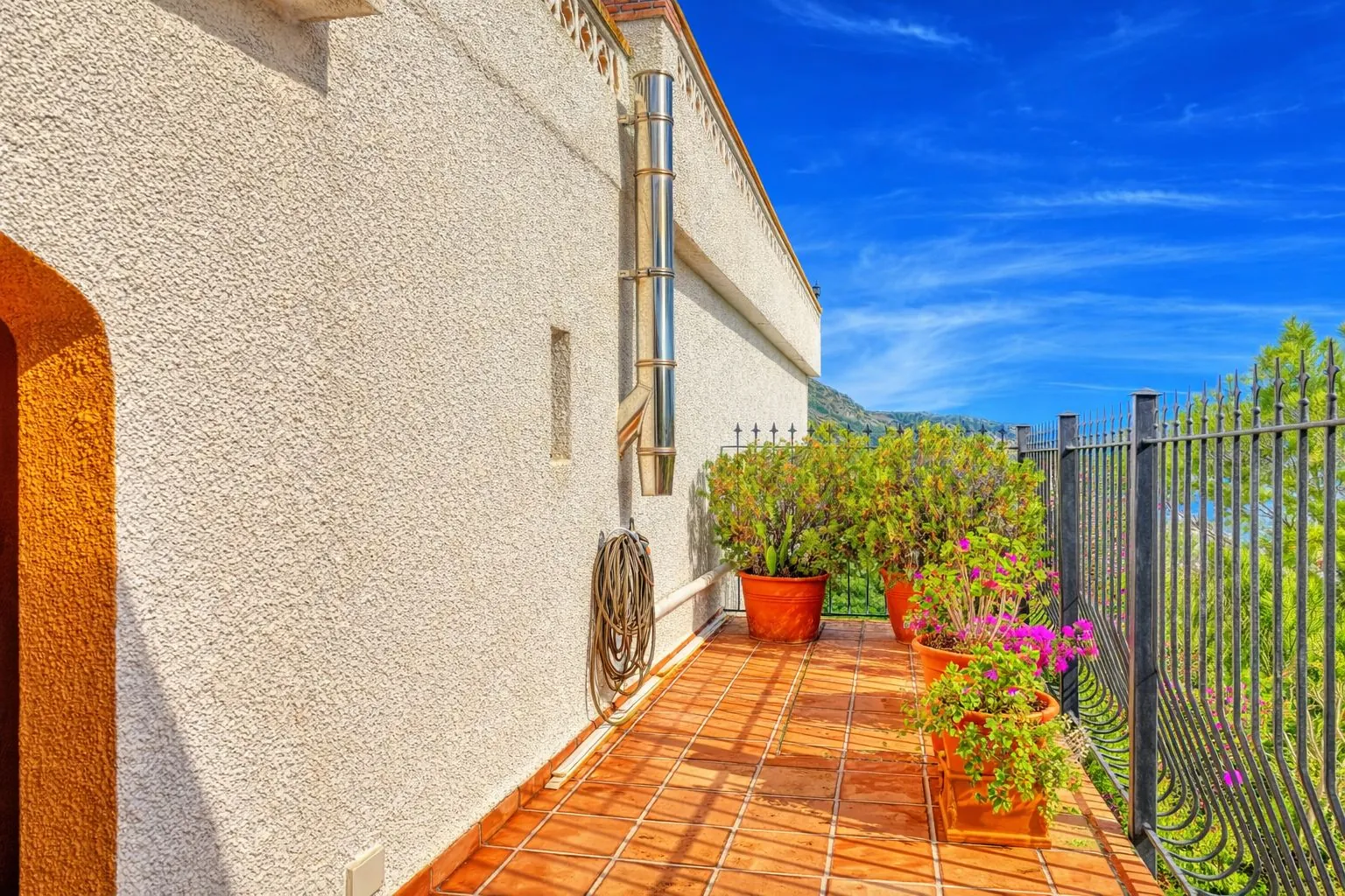 Chalet con piscina y vistas panorámicas en Adsubia (Costa Blanca)