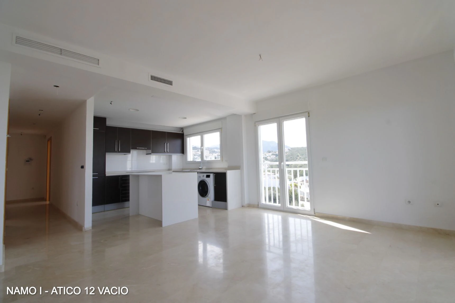 ÁTICO DÚPLEX CON TERRAZAS Y VISTAS 360º AL MAR – INVERSIÓN Y CALIDAD DE VIDA