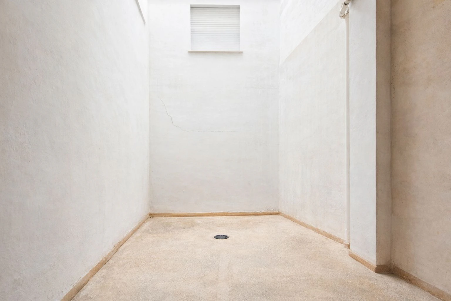 Bajo diáfano en Pego, zona céntrica, ¡122 m² ideales!
