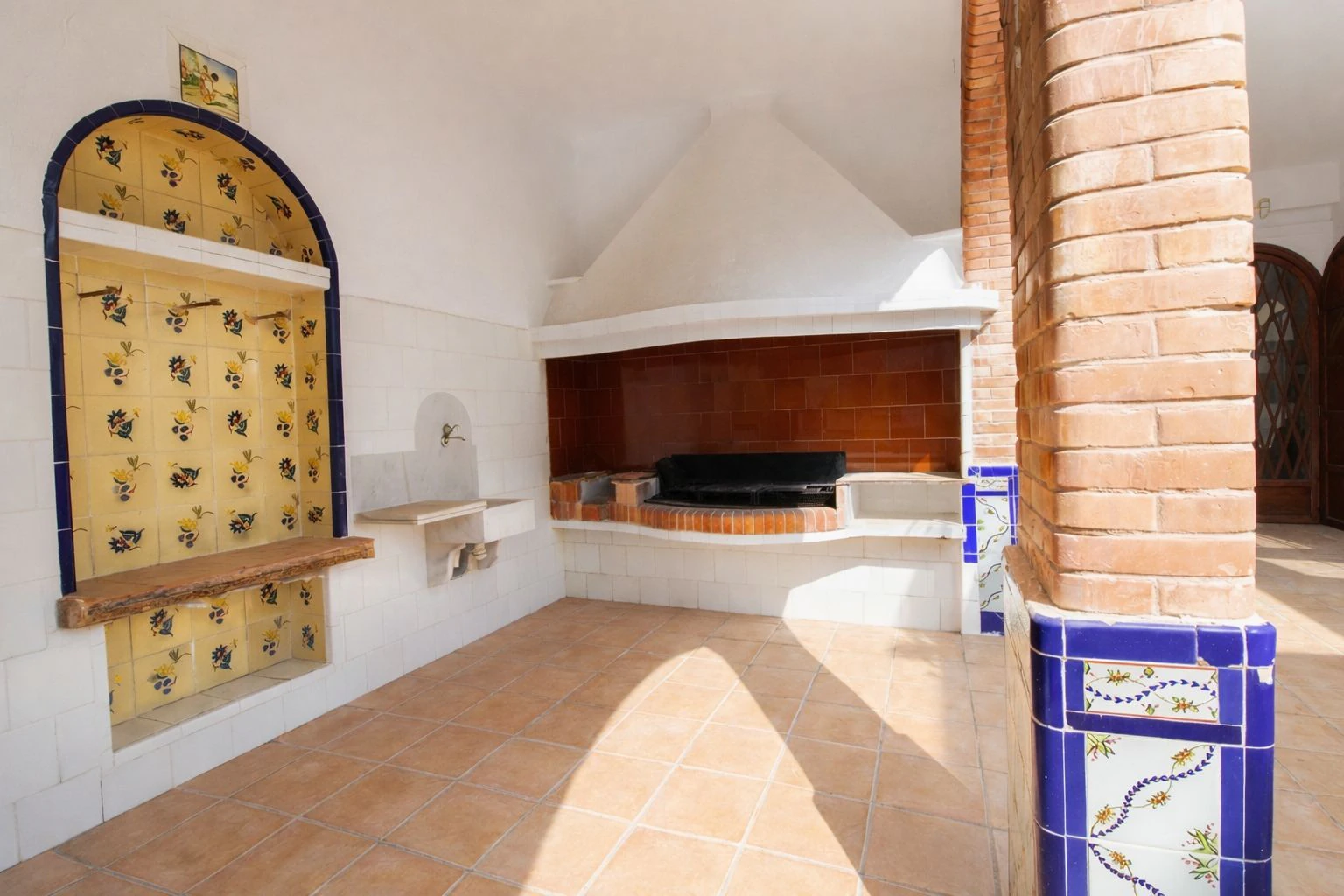 ¿Quieres una casa o un activo exclusivo que genere ingresos donde otros solo ven lujo? En Pego (Costa Blanca)