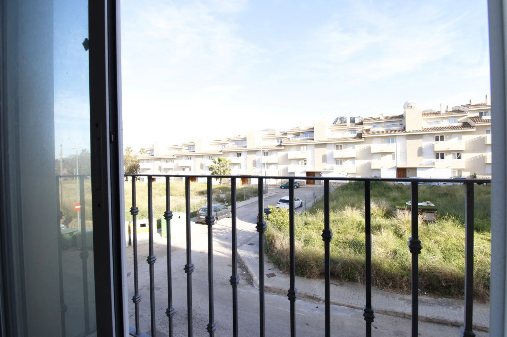 CASA CON GARAJE XXL Y POTENCIAL DE REVALORIZACIÓN EN PEGO – 300 m² REALES
