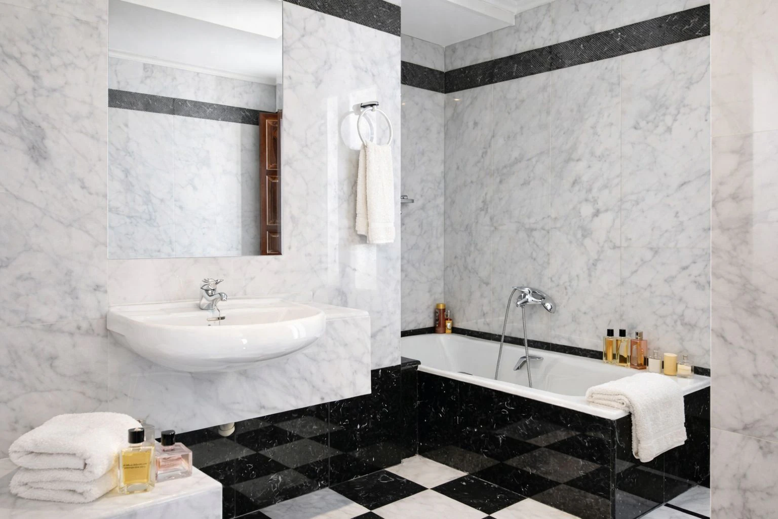 ¿Quieres una casa o un activo exclusivo que genere ingresos donde otros solo ven lujo? En Pego (Costa Blanca)