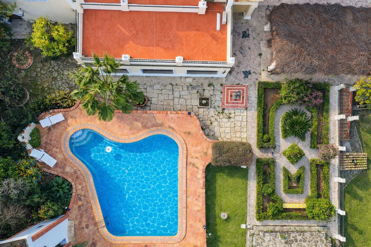 ¿Quieres una casa o un activo exclusivo que genere ingresos donde otros solo ven lujo? En Pego (Costa Blanca)