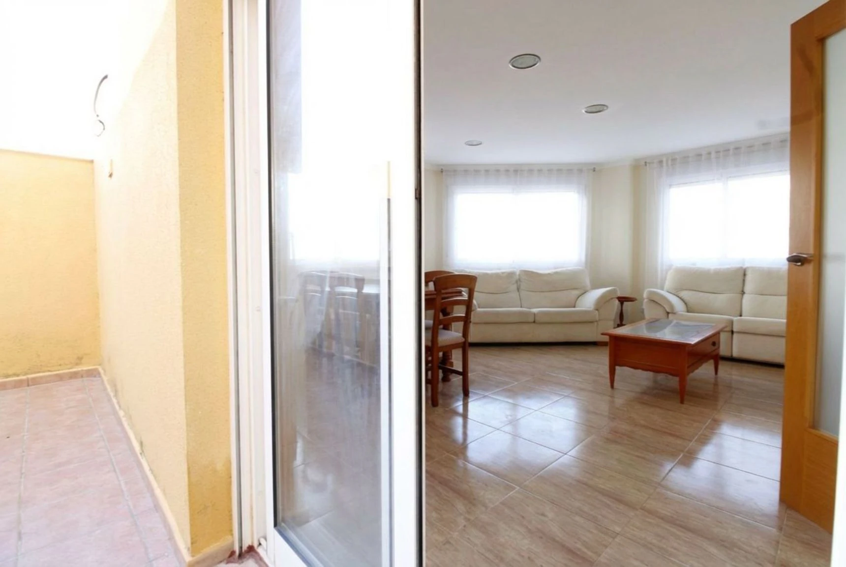 CASA CON GARAJE XXL Y POTENCIAL DE REVALORIZACIÓN EN PEGO – 300 m² REALES