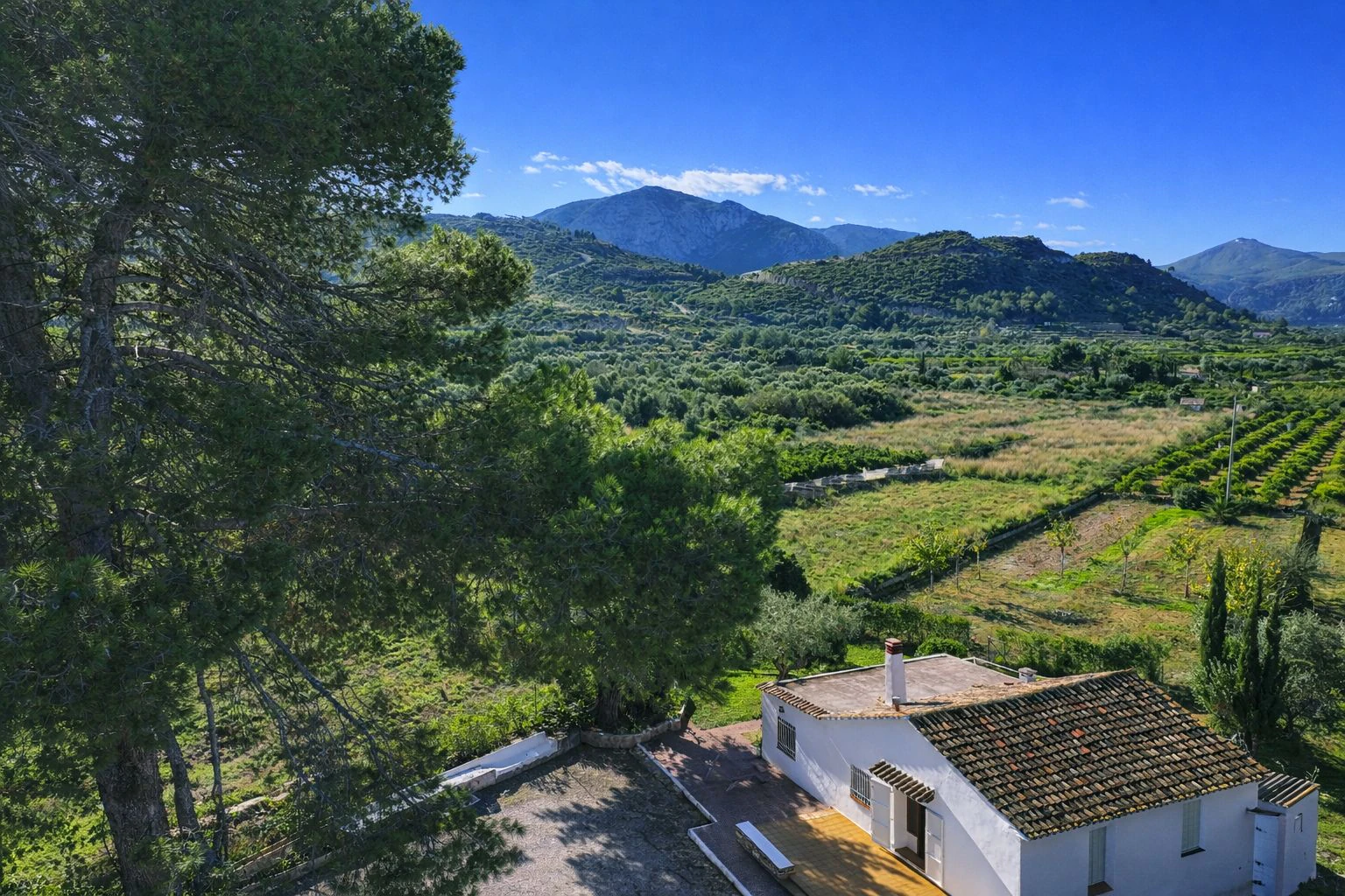 Casa de campo con cuadra de caballos cerca de Pego (Costa Blanca)