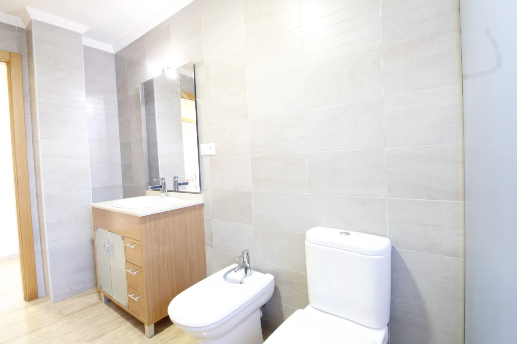 CASA CON GARAJE XXL Y POTENCIAL DE REVALORIZACIÓN EN PEGO – 300 m² REALES