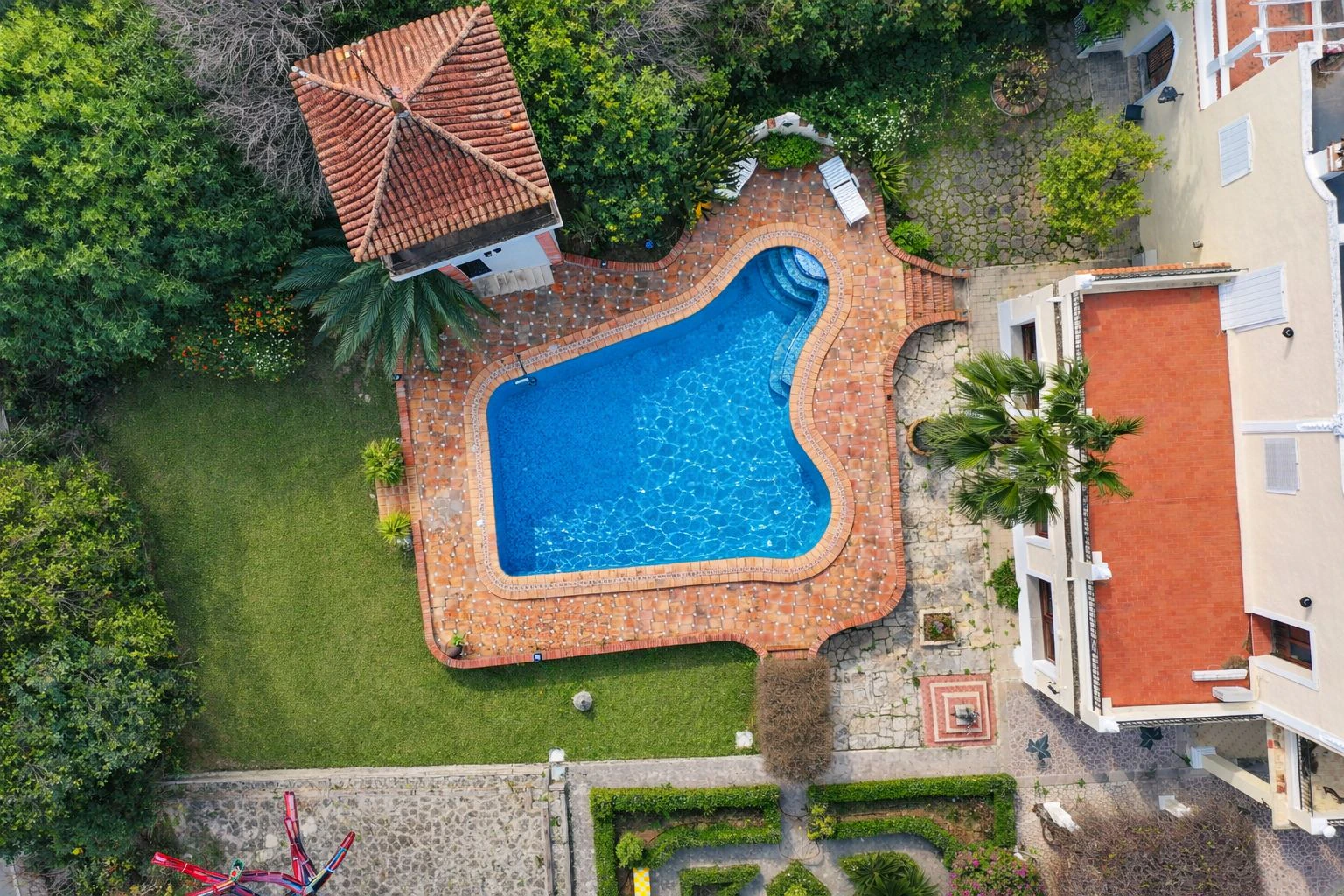 ¿Quieres una casa o un activo exclusivo que genere ingresos donde otros solo ven lujo? En Pego (Costa Blanca)