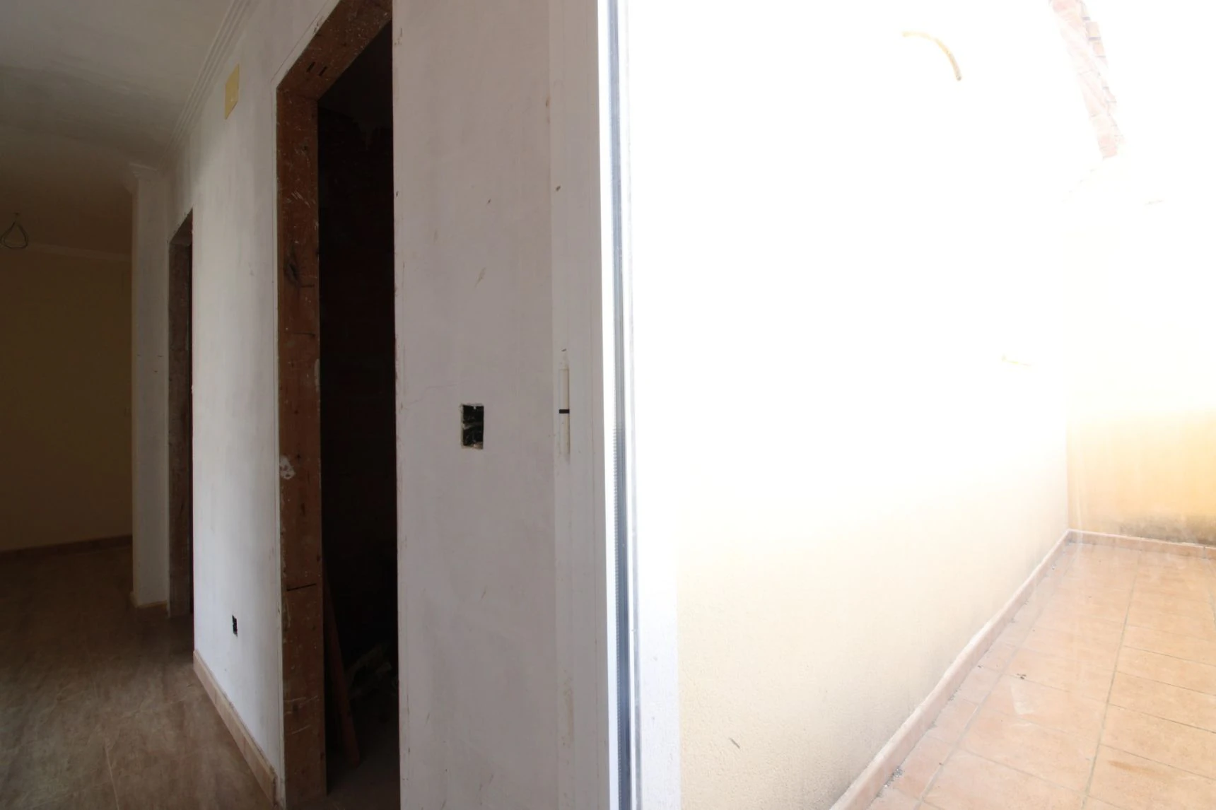 CASA CON GARAJE XXL Y POTENCIAL DE REVALORIZACIÓN EN PEGO – 300 m² REALES