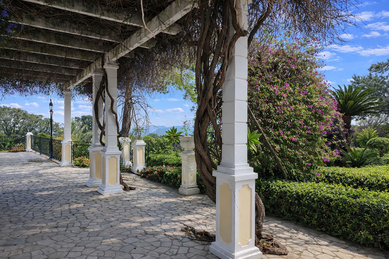 ¿Quieres una casa o un activo exclusivo que genere ingresos donde otros solo ven lujo? En Pego (Costa Blanca)