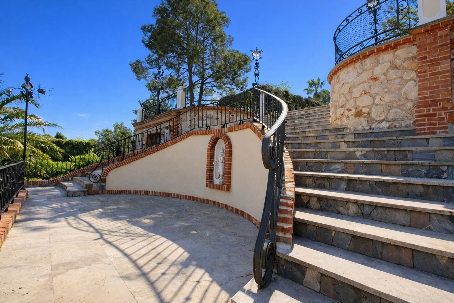 ¿Quieres una casa o un activo exclusivo que genere ingresos donde otros solo ven lujo? En Pego (Costa Blanca)
