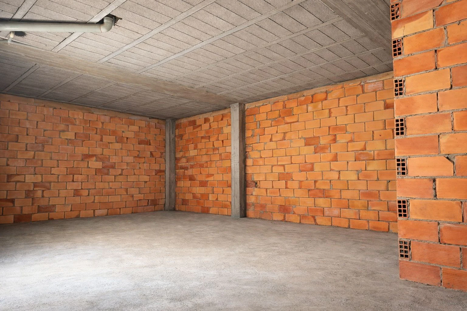 Bajo diáfano en Pego, zona céntrica, ¡122 m² ideales!