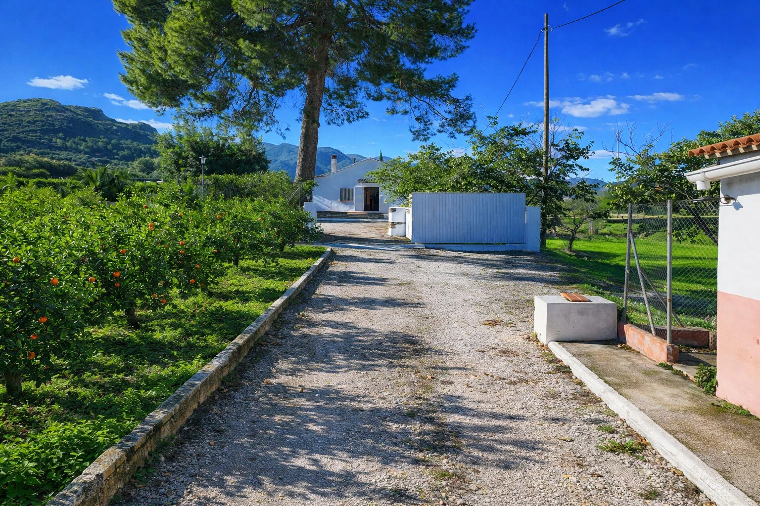 Casa de campo con cuadra de caballos cerca de Pego (Costa Blanca)