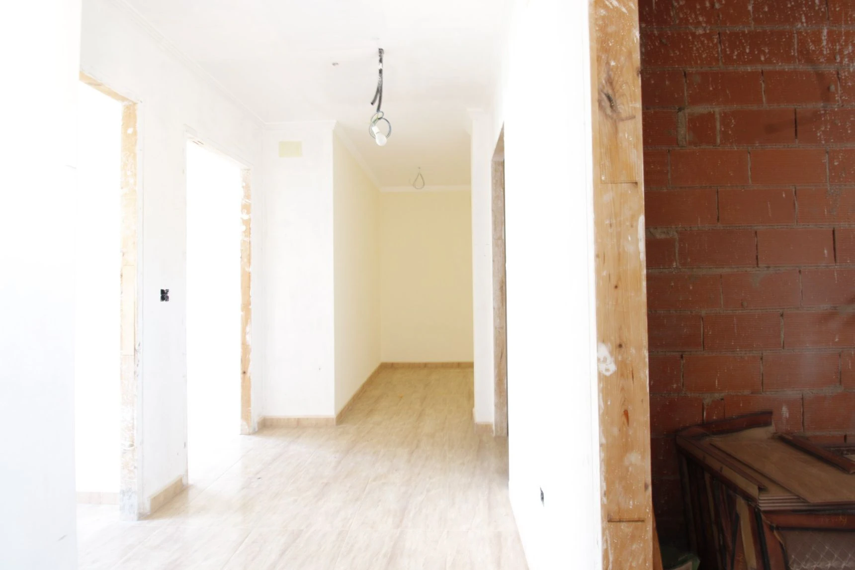 CASA CON GARAJE XXL Y POTENCIAL DE REVALORIZACIÓN EN PEGO – 300 m² REALES
