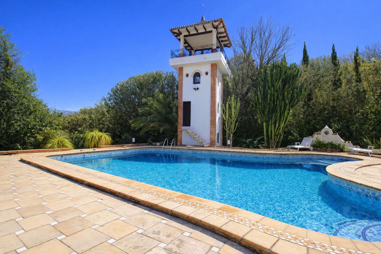 ¿Quieres una casa o un activo exclusivo que genere ingresos donde otros solo ven lujo? En Pego (Costa Blanca)