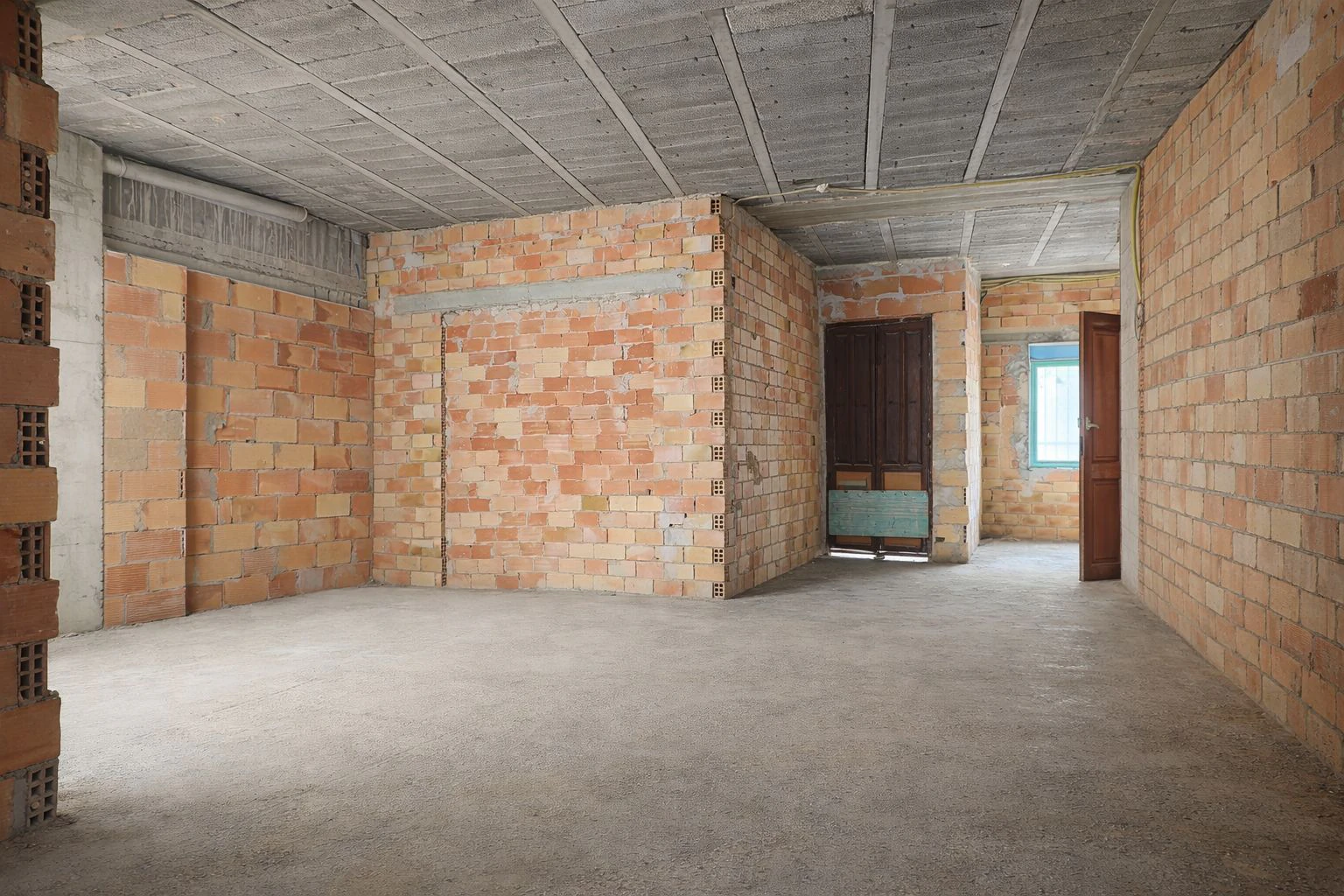 Bajo diáfano en Pego, zona céntrica, ¡122 m² ideales!