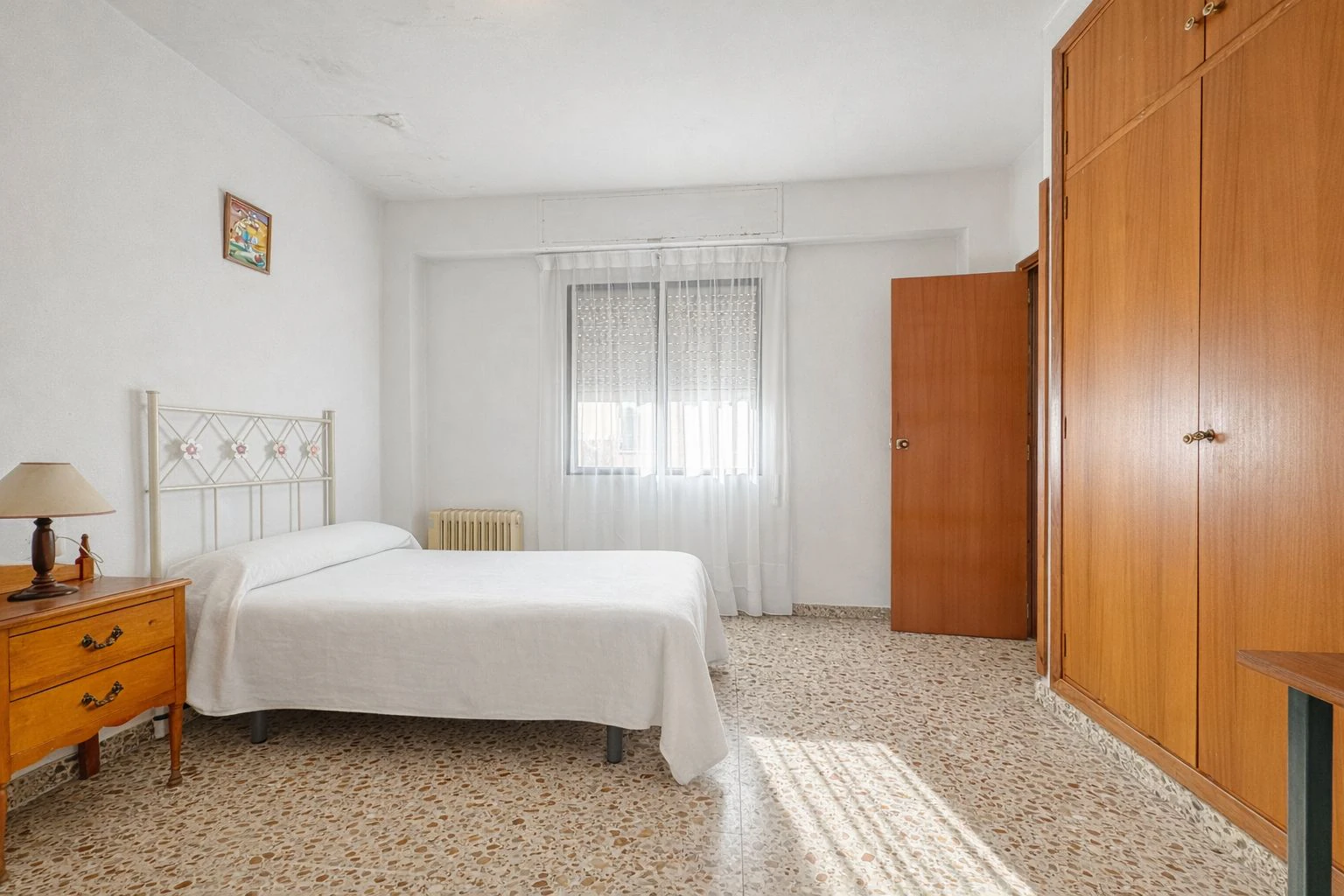 Edificio de 2 plantas. 2 vivienda independientes