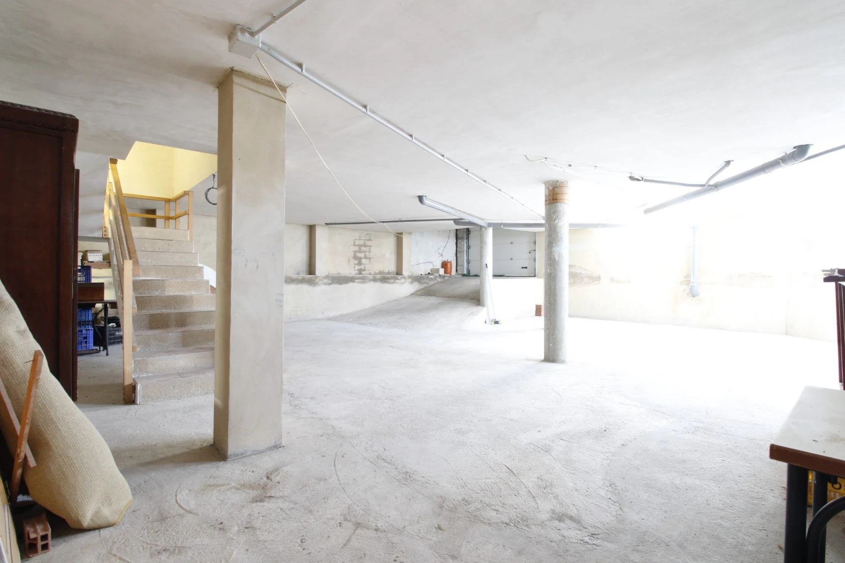 CASA CON GARAJE XXL Y POTENCIAL DE REVALORIZACIÓN EN PEGO – 300 m² REALES