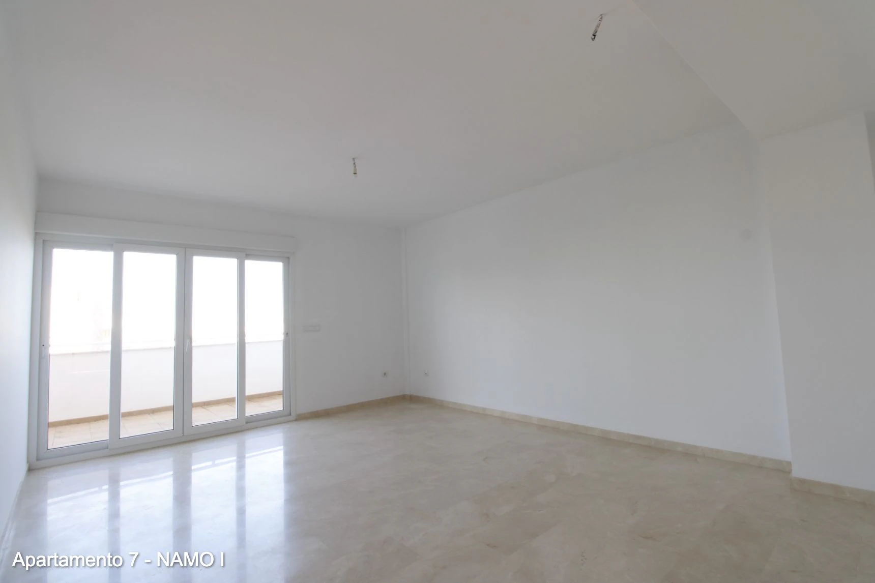 APARTAMENTO CON TERRAZA Y VISTAS AL MAR (MONTE PEGO)