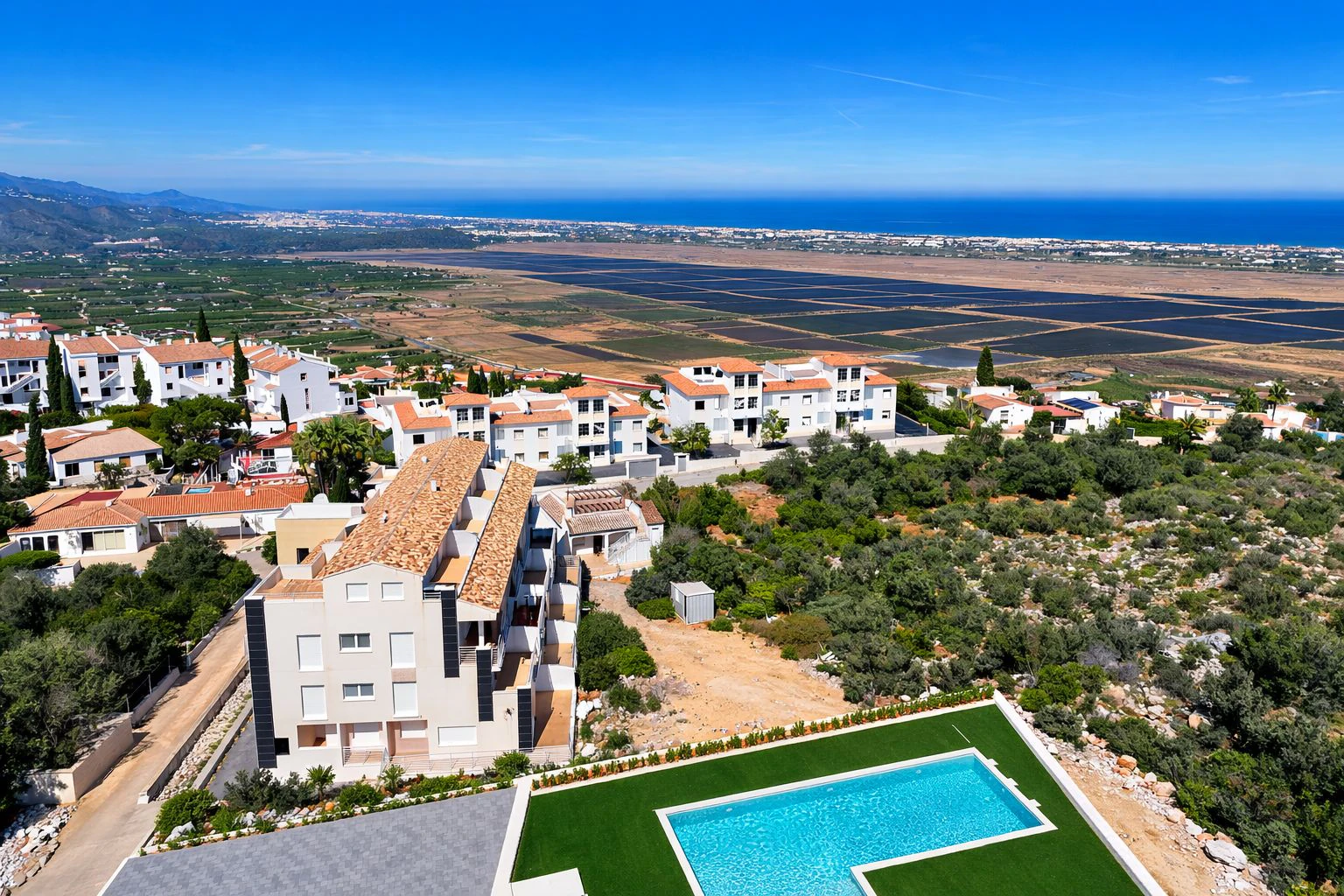 APARTAMENTO CON TERRAZA Y VISTAS AL MAR (MONTE PEGO)