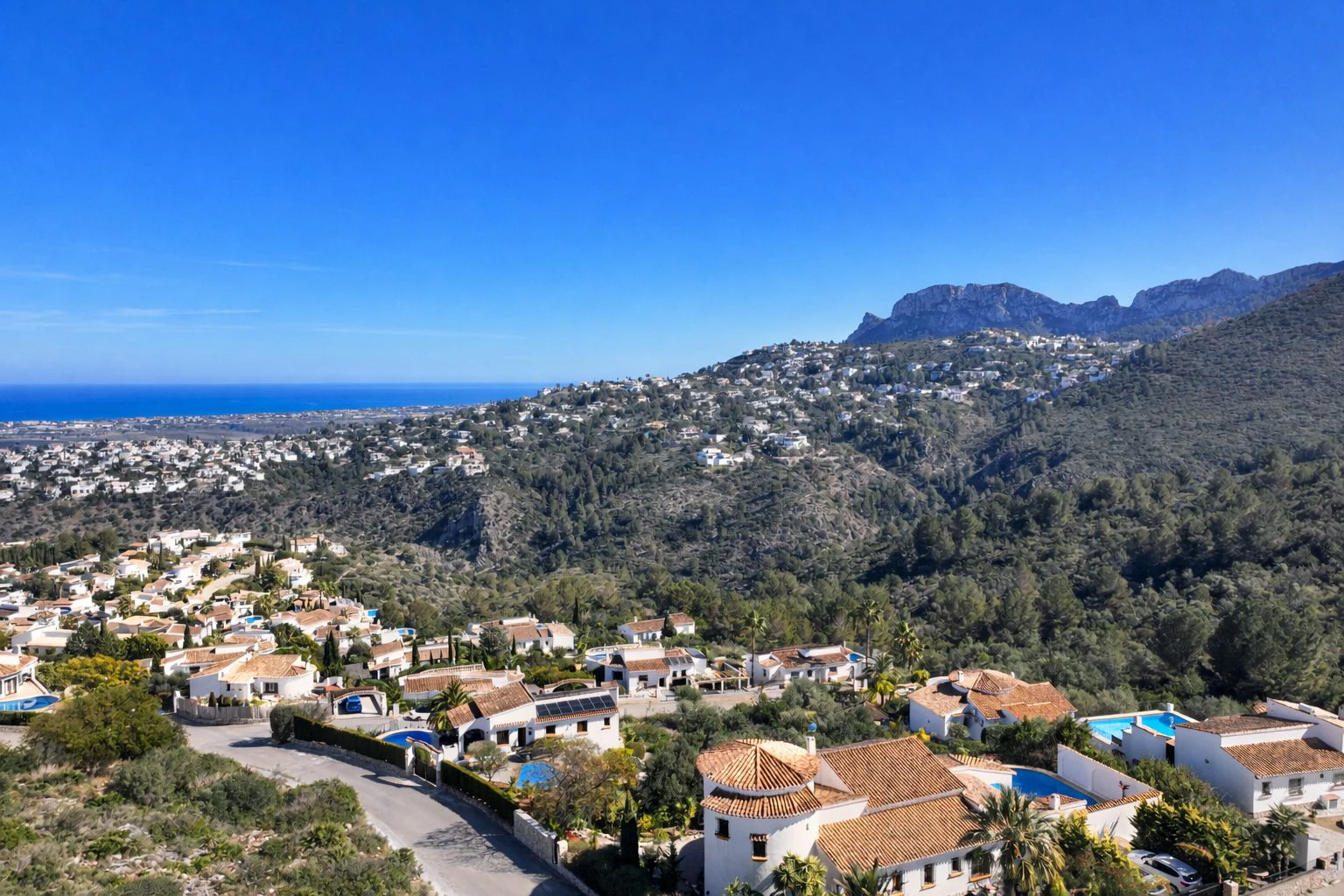 APARTAMENTO CON TERRAZA Y VISTAS AL MAR (MONTE PEGO)