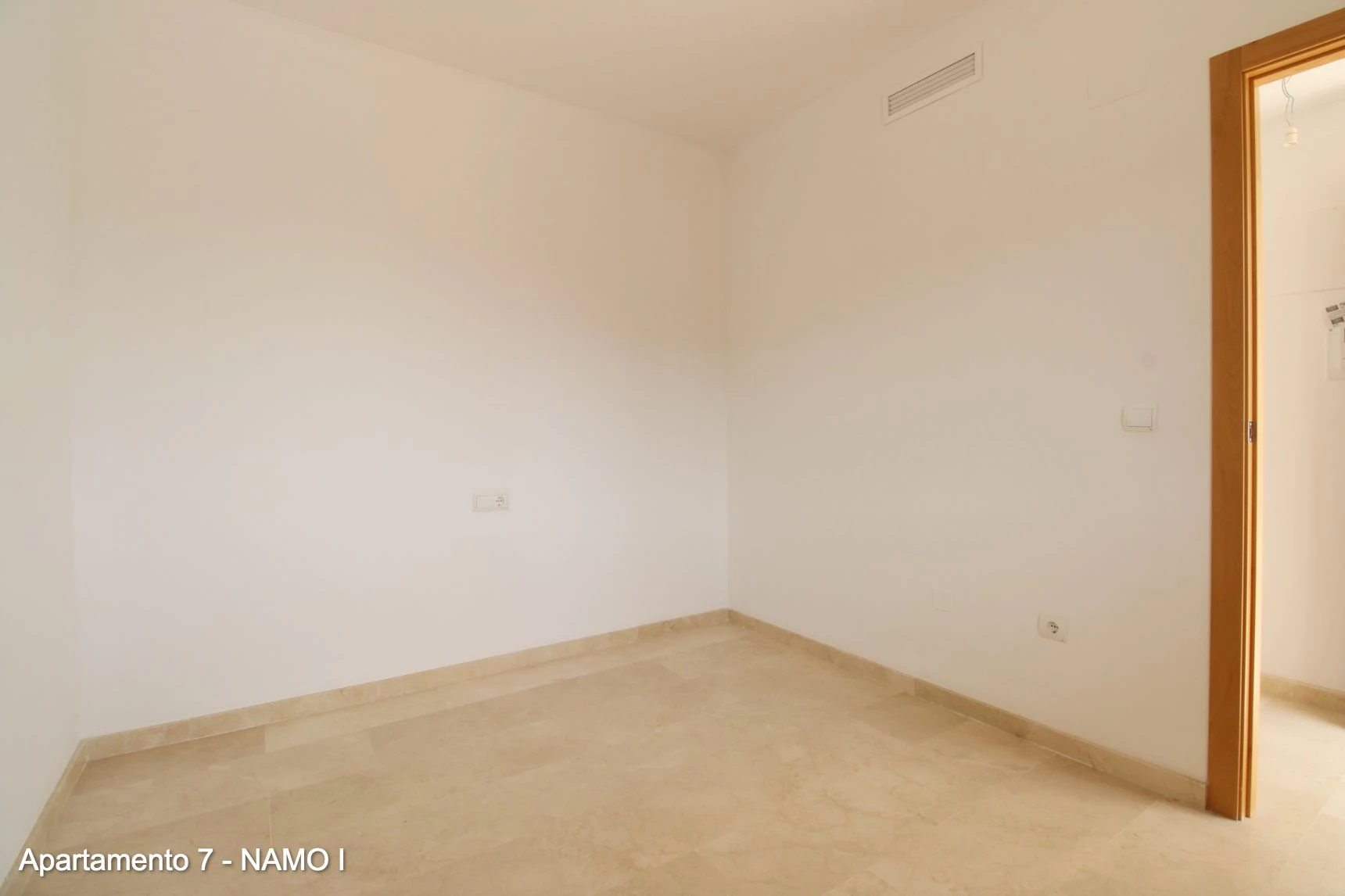 APARTAMENTO CON TERRAZA Y VISTAS AL MAR (MONTE PEGO)