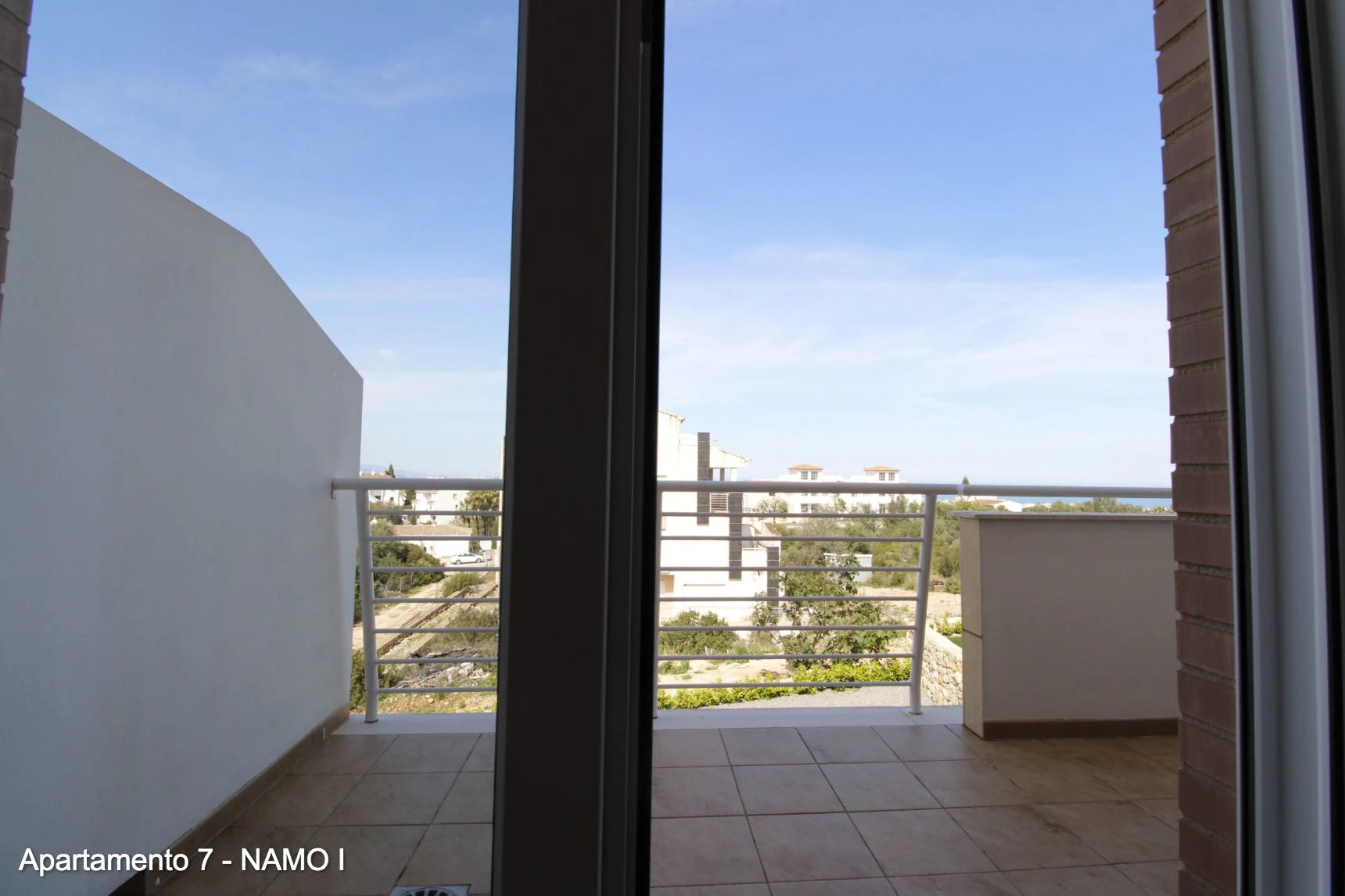 APARTAMENTO CON TERRAZA Y VISTAS AL MAR (MONTE PEGO)