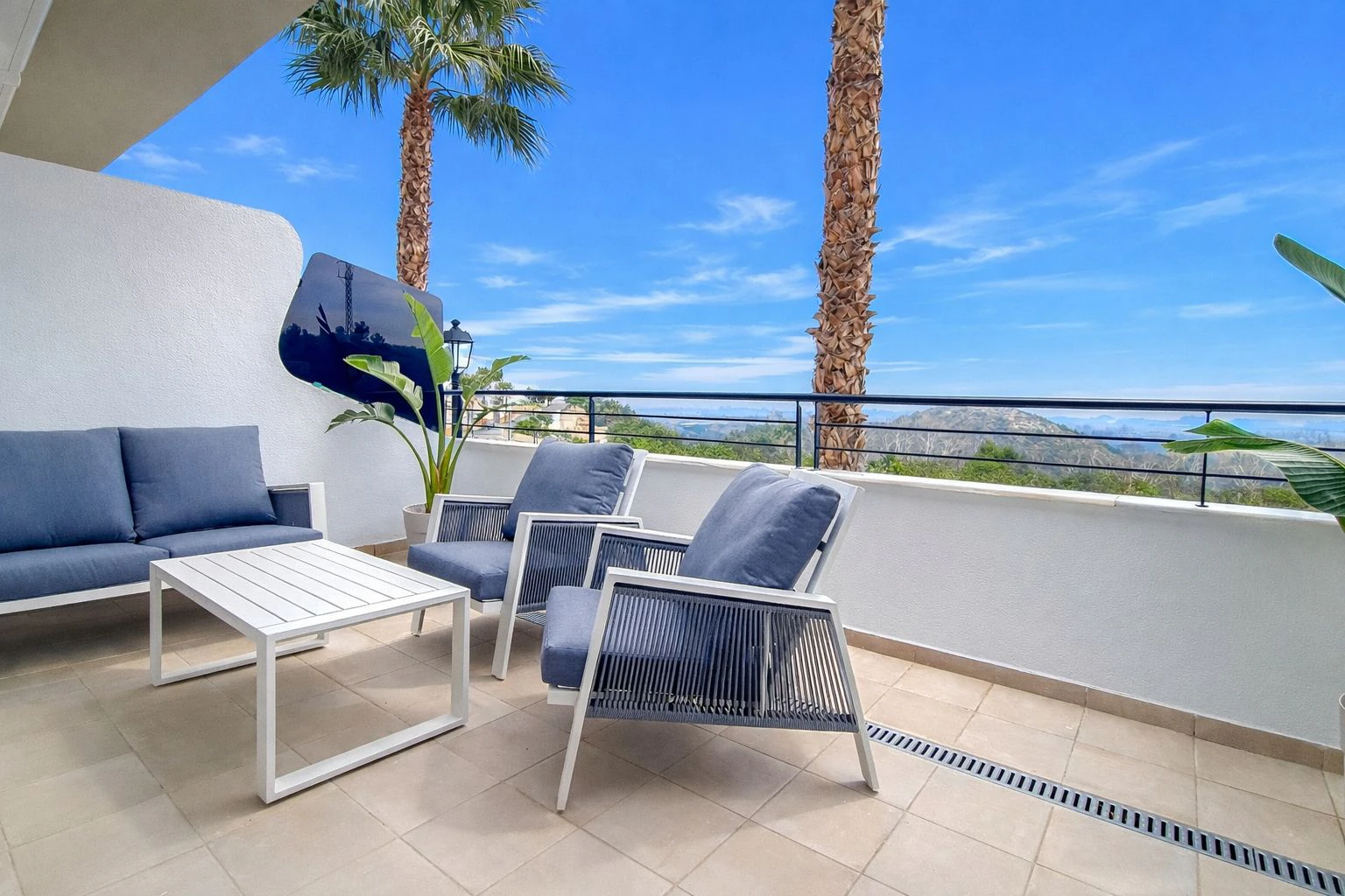 Investitionsmöglichkeit am Mittelmeer: Luxuswohnung im Xeresa del Monte Resort mit 360º Aussicht