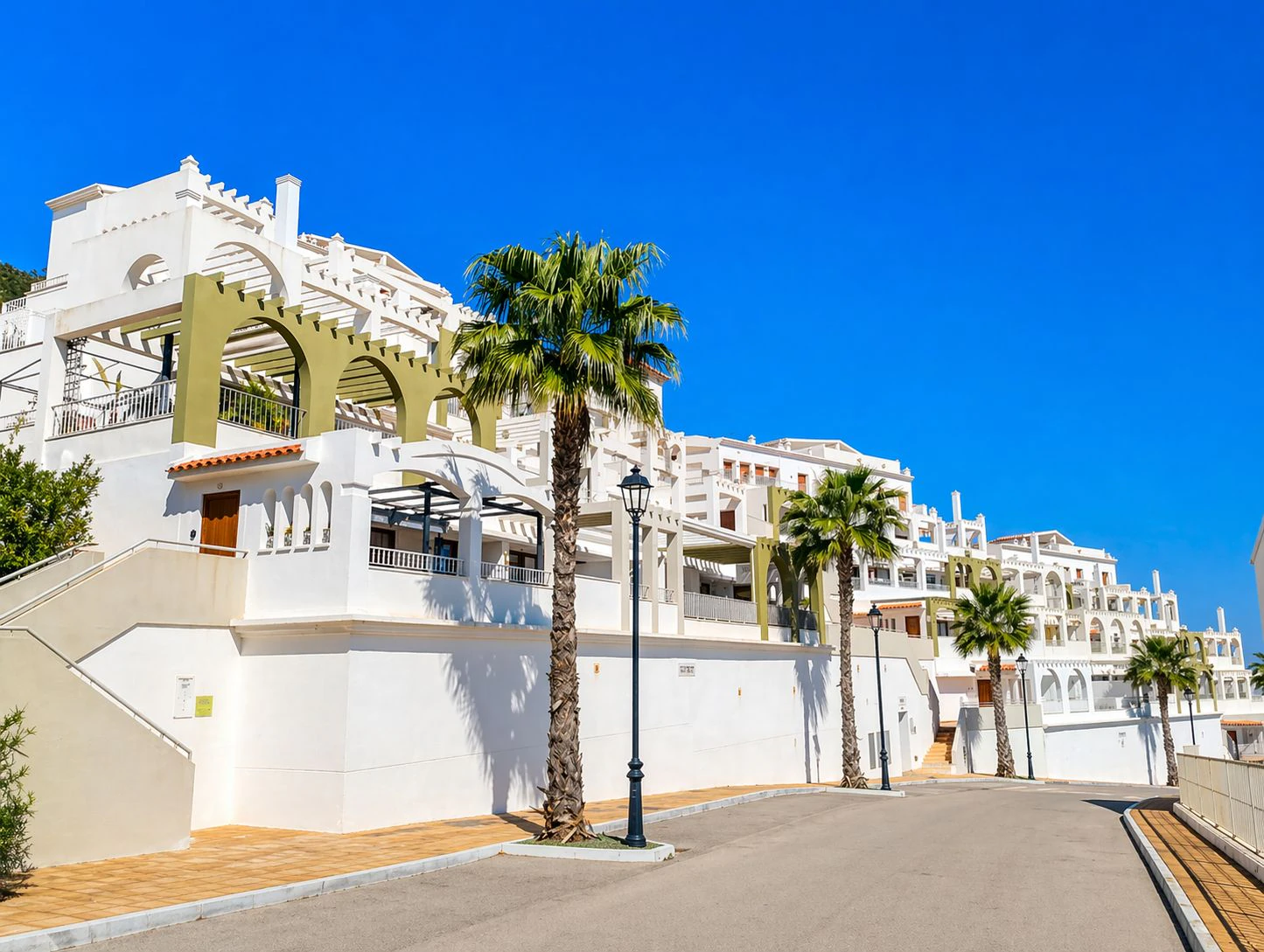 Investitionsmöglichkeit am Mittelmeer: Luxuswohnung im Xeresa del Monte Resort mit 360º Aussicht