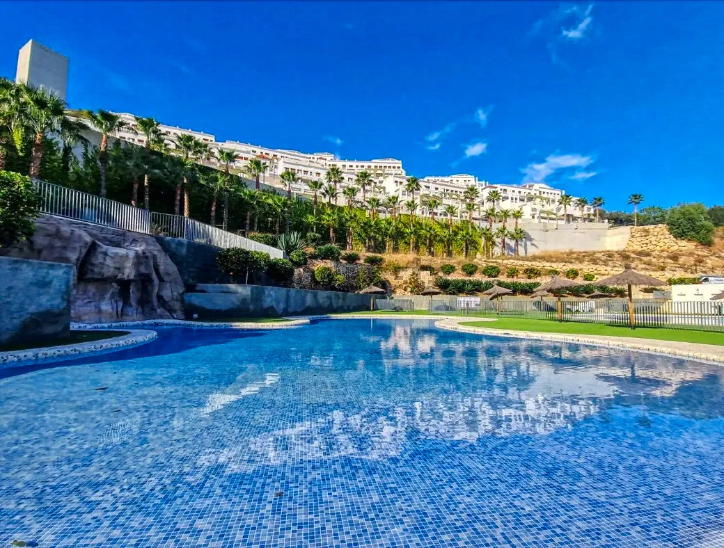 Investitionsmöglichkeit am Mittelmeer: Luxuswohnung im Xeresa del Monte Resort mit 360º Aussicht