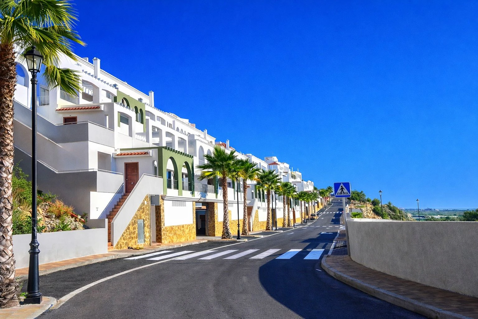 Investitionsmöglichkeit am Mittelmeer: Luxuswohnung im Xeresa del Monte Resort mit 360º Aussicht