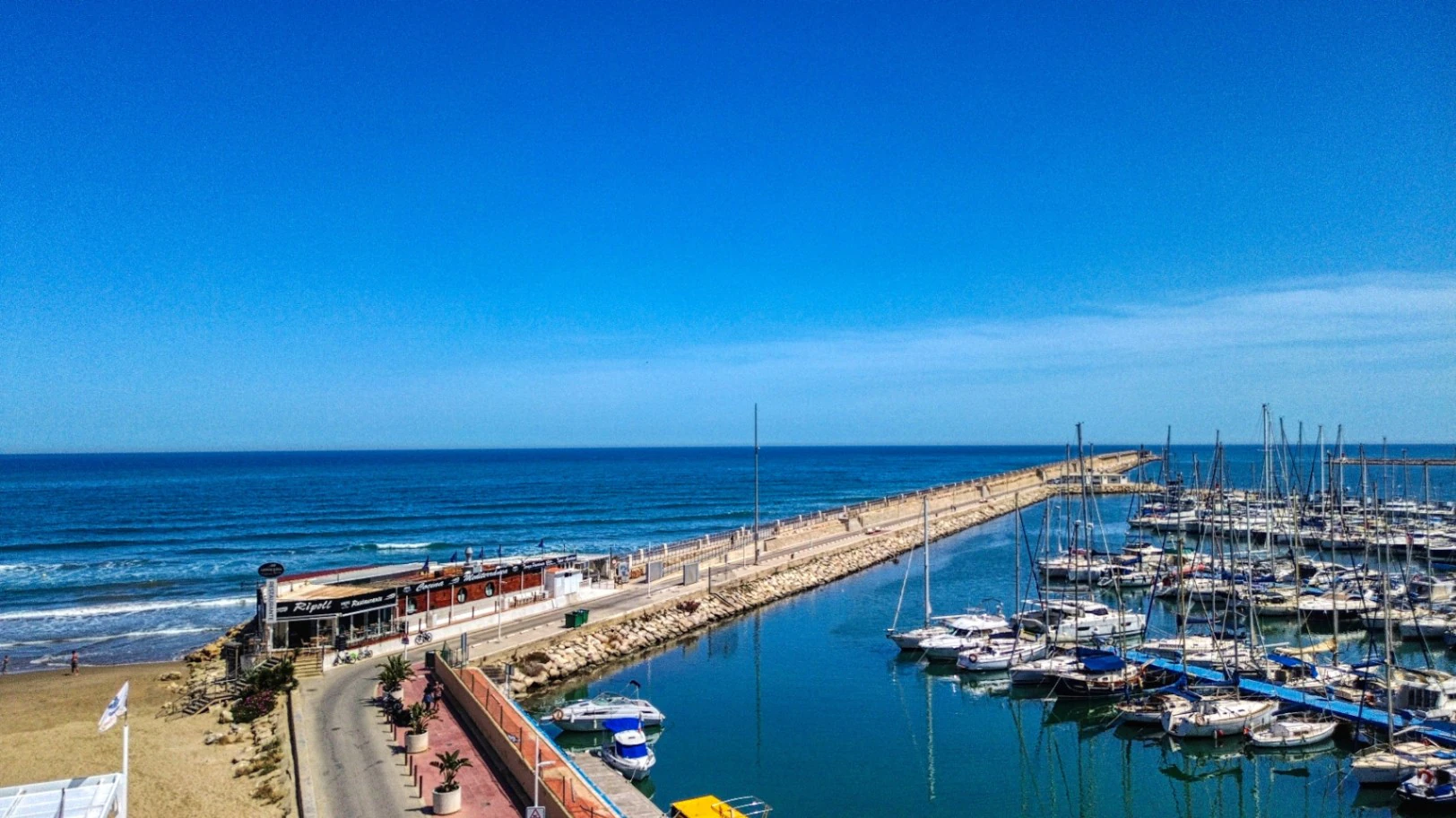 Investitionsmöglichkeit am Mittelmeer: Luxuswohnung im Xeresa del Monte Resort mit 360º Aussicht