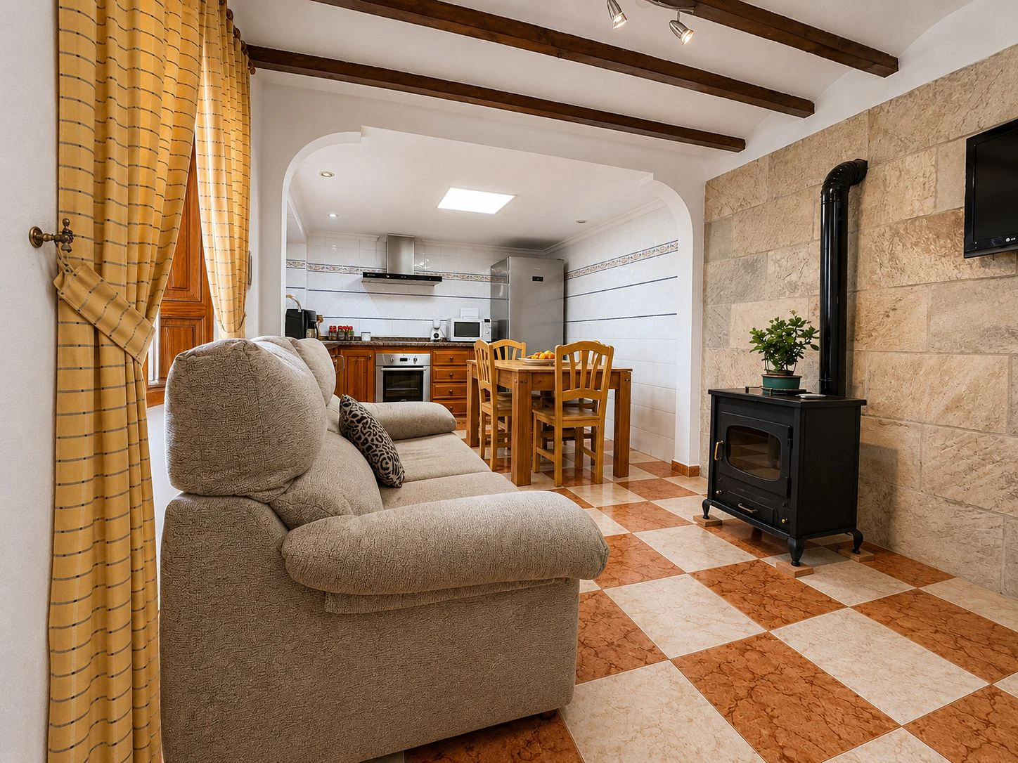 Vivienda unifamiliar con posibilidad de ampliar en el centro de Pego (Marina Alta)