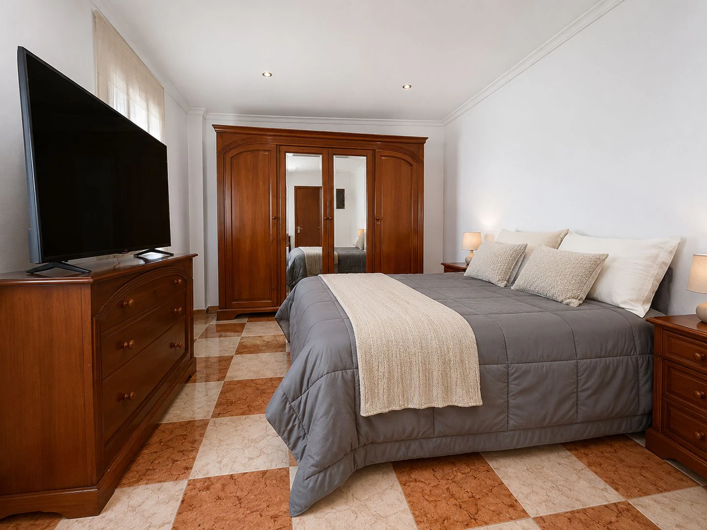 Vivienda unifamiliar con posibilidad de ampliar en el centro de Pego (Marina Alta)