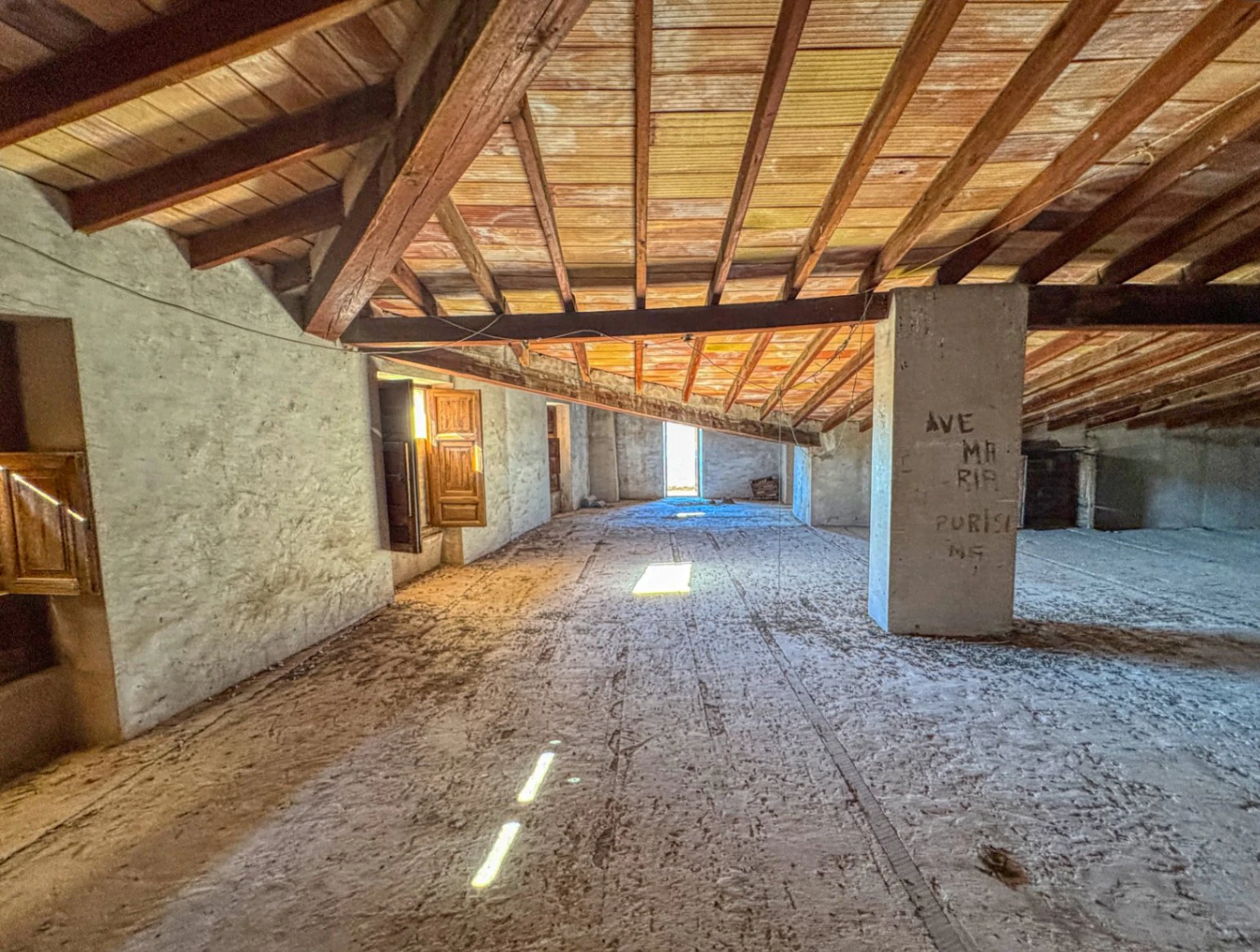 Inversión en la Costa Blanca, vivienda e ingresos económicos