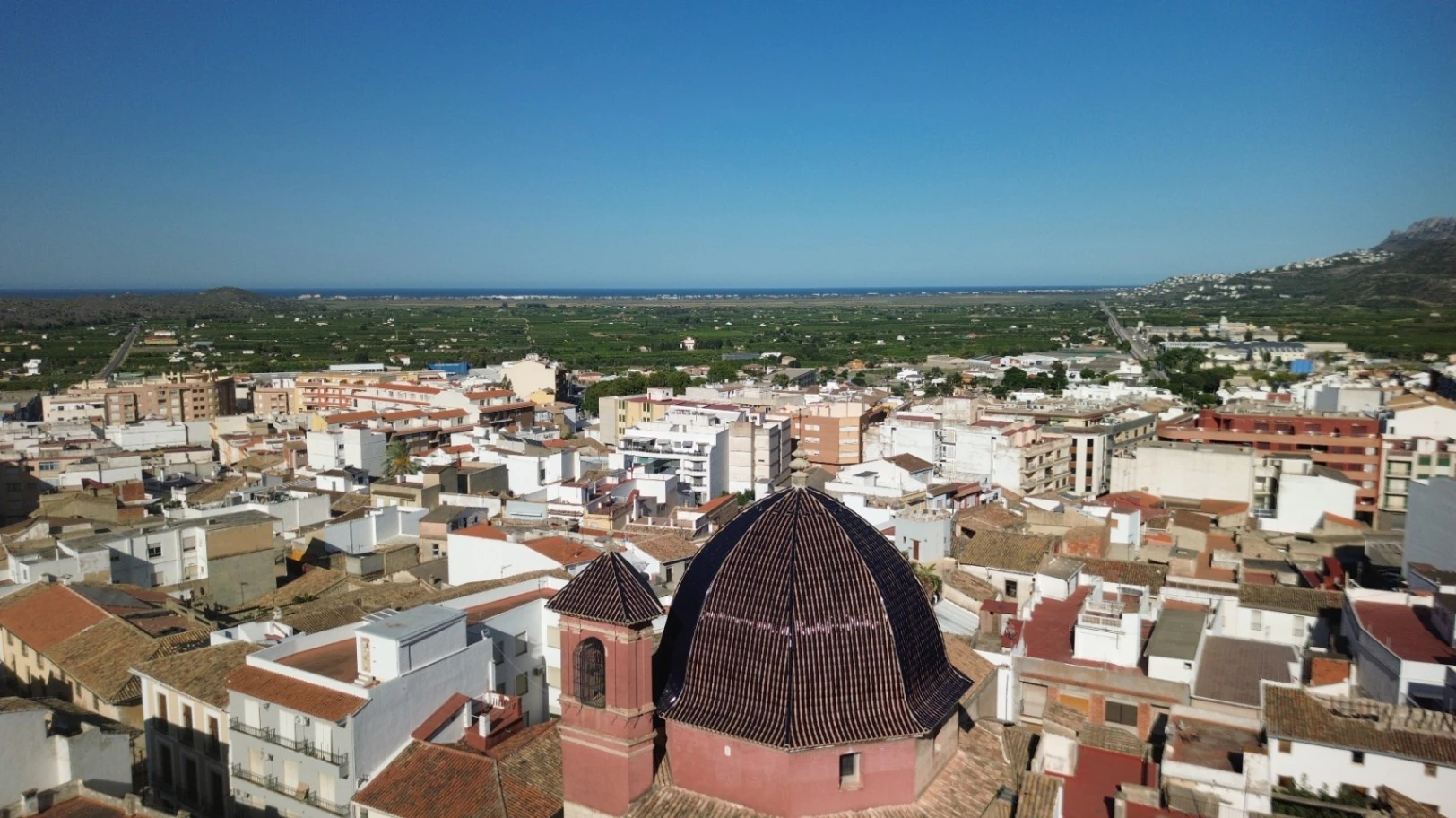 Inversión en la Costa Blanca, vivienda e ingresos económicos
